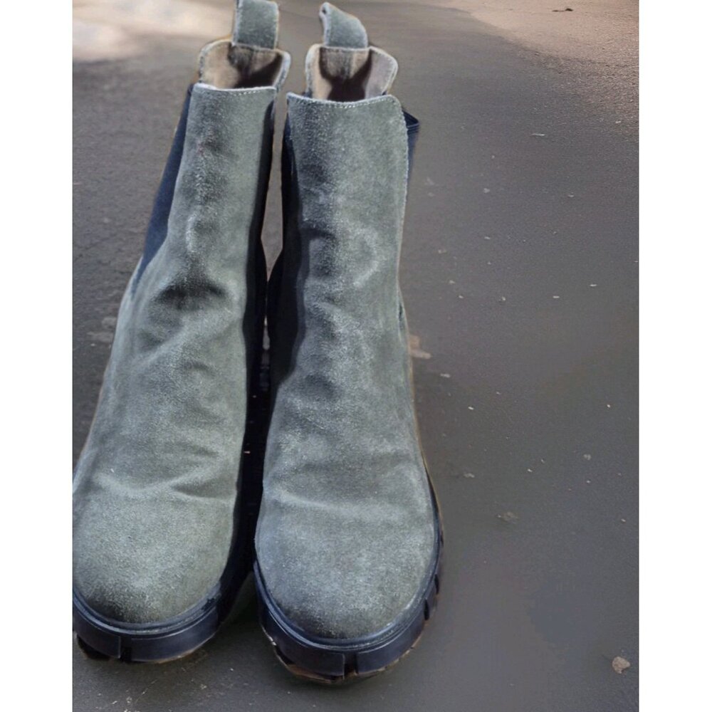 Urban Outfitters Ankle Boots Chunky Pull On Heel Round Toe Women's Size 9 - Picture 2 of 7